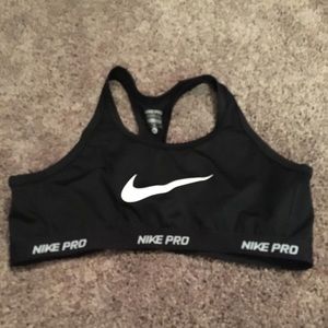 Nike pro sport bra